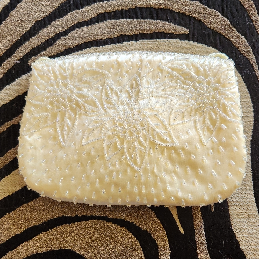 Vintage Elegant Beaded Clutch